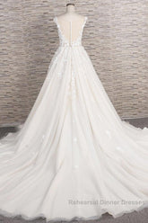 Beautiful Long A-line Tulle Lace Appliques Backless Wedding Dresses